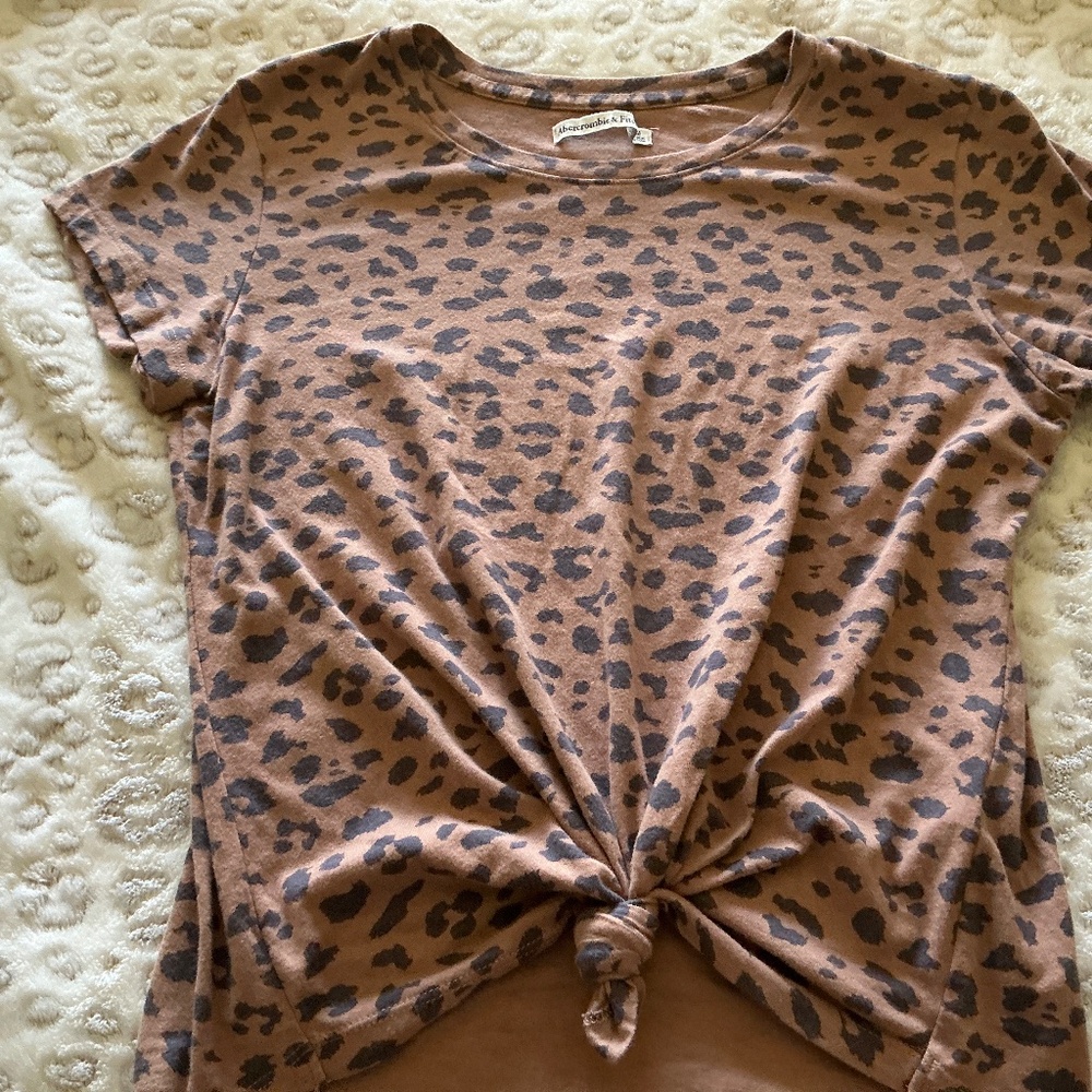 Abercrombie & Fitch leopard top